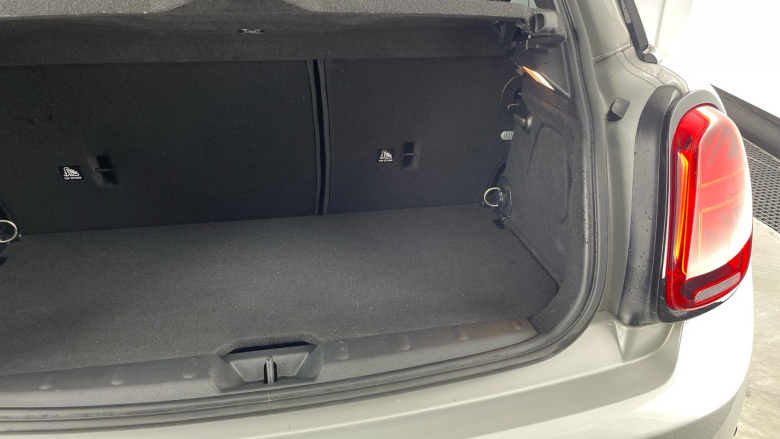 MINI Hatchback 135kW Cooper S Level 3 33kWh 3dr Auto Electric Hatchback